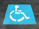 Cassazione: parcheggio gratis sulle strisce blu anche alle persone con disabilità senza patente